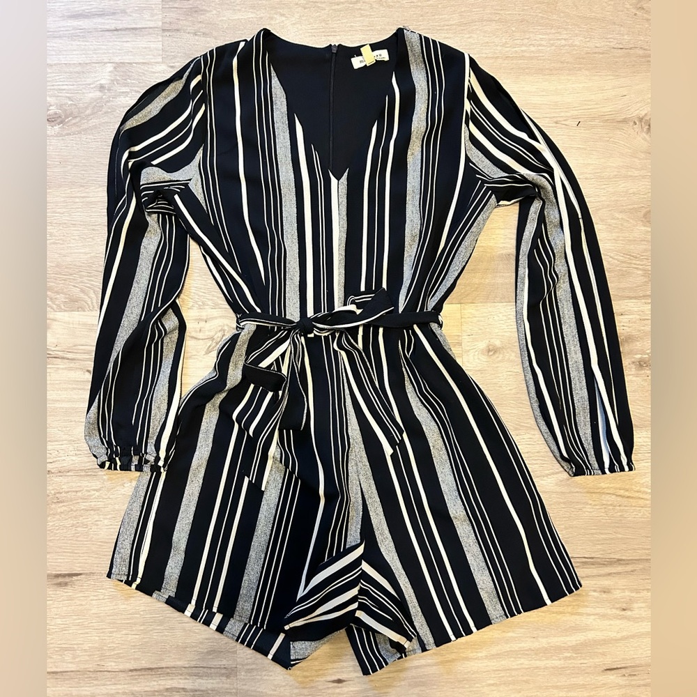 Monteau Large Navy Blue Stripped Romber